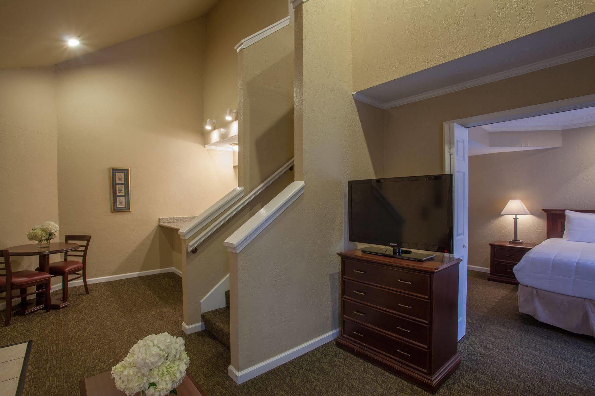 Cloverleaf Suites Baton Rouge Ngoại thất bức ảnh