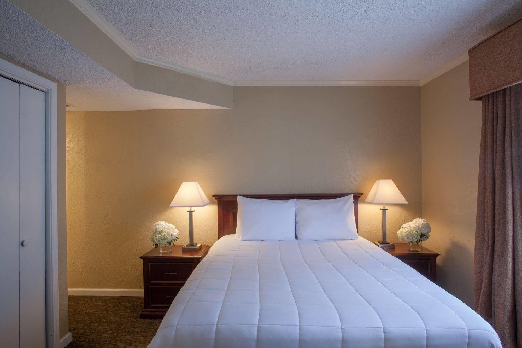 Cloverleaf Suites Baton Rouge Ngoại thất bức ảnh